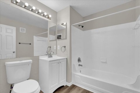 Condo in Orlando, Florida, 1 bedroom № 2201981 - photo 12