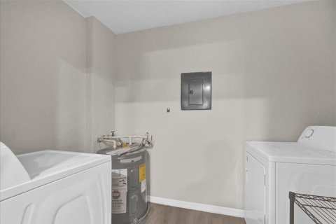 Condo in Orlando, Florida, 1 bedroom № 2201981 - photo 14