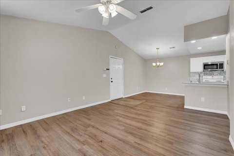 Condo in Orlando, Florida, 1 bedroom № 2201981 - photo 4