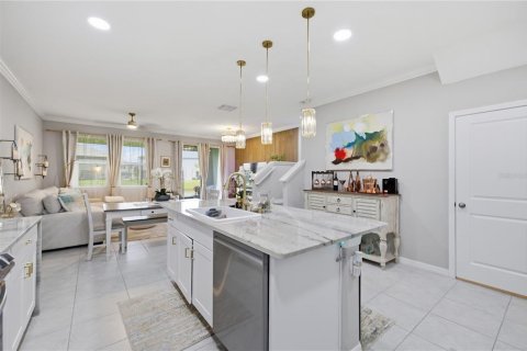 Townhouse in Wesley Chapel, Florida 3 bedrooms, 163.51 sq.m. № 2312714 - photo 8