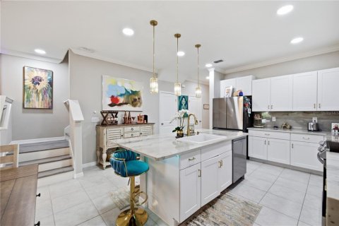 Townhouse in Wesley Chapel, Florida 3 bedrooms, 163.51 sq.m. № 2312714 - photo 9