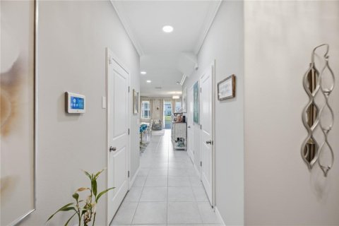 Townhouse in Wesley Chapel, Florida 3 bedrooms, 163.51 sq.m. № 2312714 - photo 5