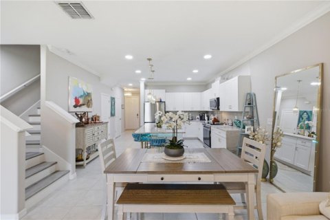 Townhouse in Wesley Chapel, Florida 3 bedrooms, 163.51 sq.m. № 2312714 - photo 13