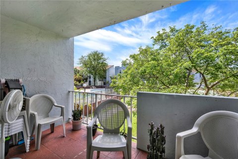 Купить кондоминиум в Хайалиа, Флорида 2 спальни, 84.36м2, № 2260490 - фото 7