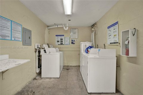 Купить кондоминиум в Хайалиа, Флорида 2 спальни, 84.36м2, № 2260490 - фото 21