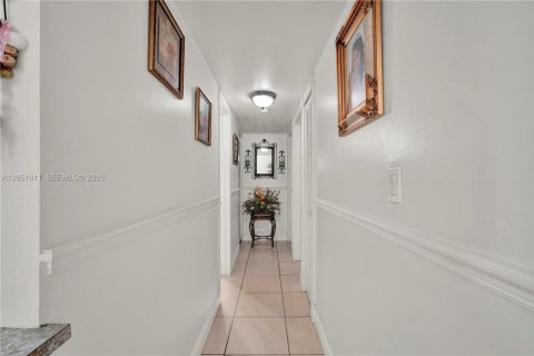 Купить кондоминиум в Хайалиа, Флорида 2 спальни, 84.36м2, № 2260490 - фото 13