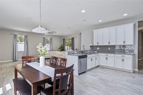 Villa ou maison à vendre à Ocoee, Floride: 4 chambres, 249.16 m2 № 2398392 - photo 17