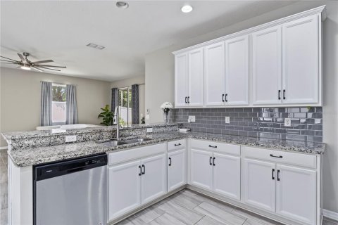 Villa ou maison à vendre à Ocoee, Floride: 4 chambres, 249.16 m2 № 2398392 - photo 20