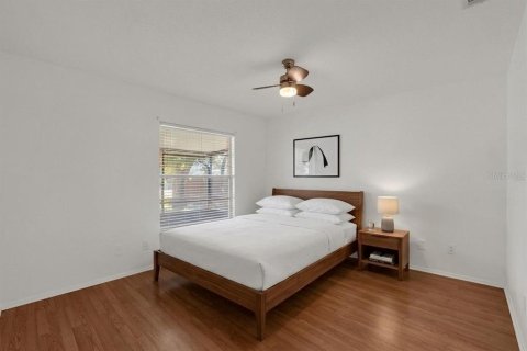 Duplex à vendre à Orlando, Floride: 2 chambres, 101.54 m2 № 2429139 - photo 12