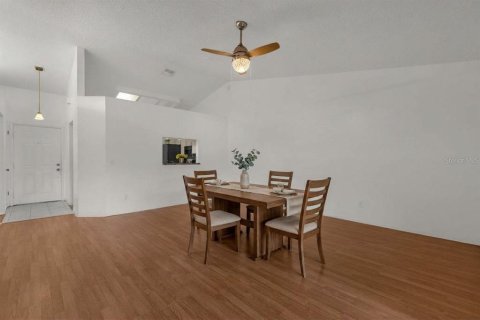 Duplex à vendre à Orlando, Floride: 2 chambres, 101.54 m2 № 2429139 - photo 5