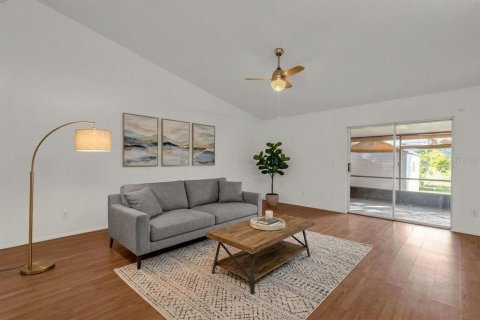 Duplex à vendre à Orlando, Floride: 2 chambres, 101.54 m2 № 2429139 - photo 3