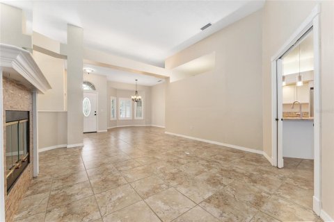 Villa ou maison à louer à Gainesville, Floride: 4 chambres, 220.55 m2 № 1769125 - photo 7