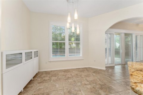 Villa ou maison à louer à Gainesville, Floride: 4 chambres, 220.55 m2 № 1769125 - photo 12