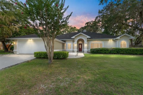 Villa ou maison à louer à Gainesville, Floride: 4 chambres, 220.55 m2 № 1769125 - photo 1