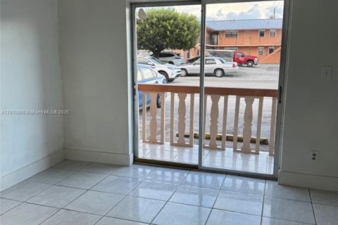Appartement à louer à Hialeah, Floride: 2 chambres № 1966372 - photo 7