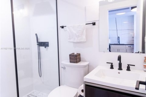 Immobilier commercial à louer à Miami Beach, Floride: 55 m2 № 2019388 - photo 21