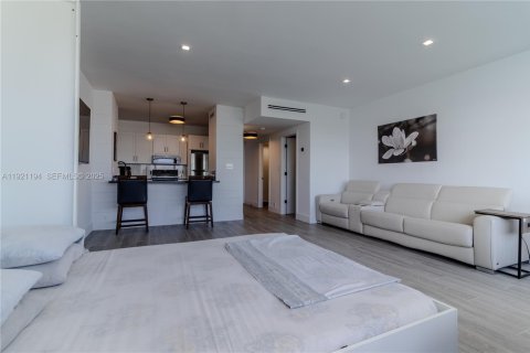 Immobilier commercial à louer à Miami Beach, Floride: 55 m2 № 2019388 - photo 14