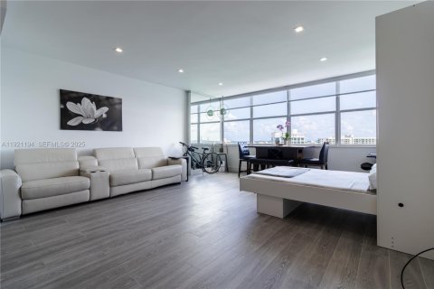 Immobilier commercial à louer à Miami Beach, Floride: 55 m2 № 2019388 - photo 13