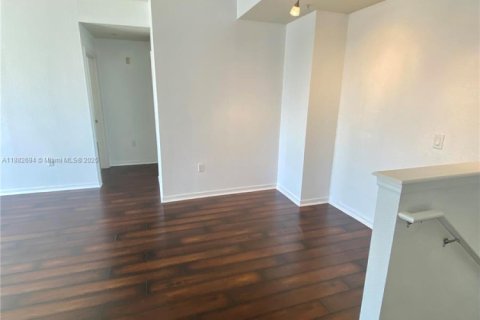Condo in Palm Beach Gardens, Florida, 1 bedroom  № 1929767 - photo 12