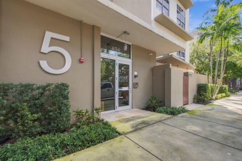 Copropriété à louer à Fort Lauderdale, Floride: 1 chambre, 105.82 m2 № 2439277 - photo 2