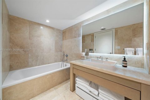 Copropriété à vendre à Miami Beach, Floride: 1 chambre, 82.96 m2 № 2154597 - photo 11
