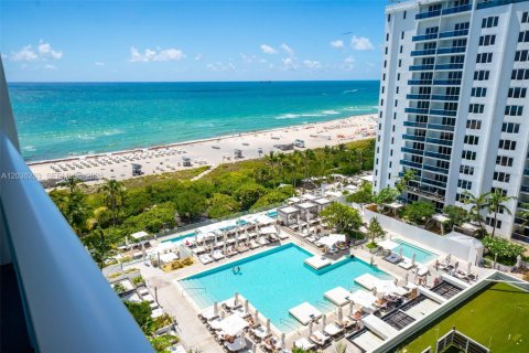 Condo à Miami Beach, Floride, 1 chambre  № 2154597