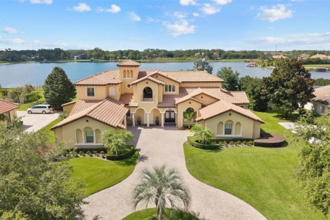 House in Windermere, Florida 4 bedrooms, 562.43 sq.m. № 1827103 - photo 1