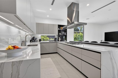 Villa ou maison à louer à Miami, Floride: 6 chambres, 334.73 m2 № 2171283 - photo 22