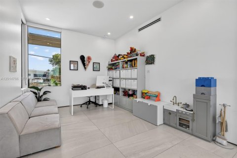 Villa ou maison à louer à Miami, Floride: 6 chambres, 334.73 m2 № 2171283 - photo 7