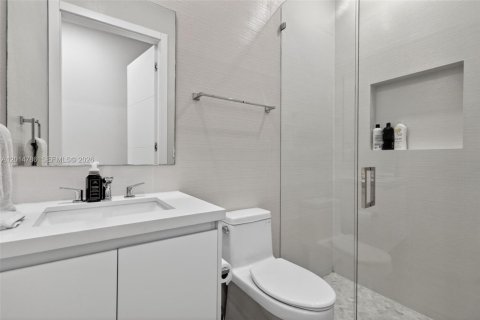Villa ou maison à louer à Miami, Floride: 6 chambres, 334.73 m2 № 2171283 - photo 29