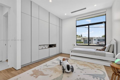 Villa ou maison à louer à Miami, Floride: 6 chambres, 334.73 m2 № 2171283 - photo 15