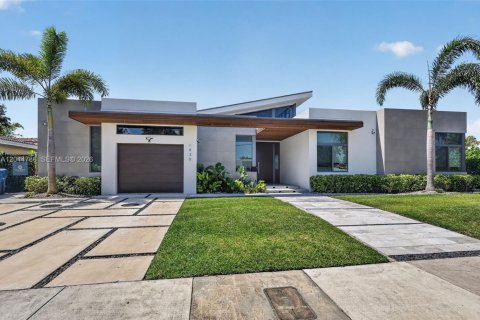 Villa ou maison à Miami, Floride 6 chambres, 334.73 m2 № 2171283