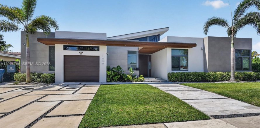 Villa ou maison à Miami, Floride 6 chambres, 334.73 m2 № 2171283