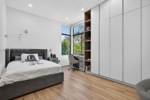 Villa ou maison à louer à Miami, Floride: 6 chambres, 334.73 m2 № 2171283 - photo 13