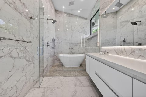 Villa ou maison à louer à Miami, Floride: 6 chambres, 334.73 m2 № 2171283 - photo 20
