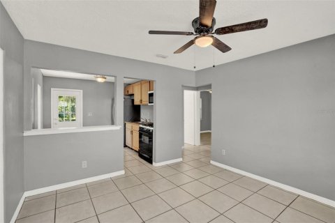 House in Eustis, Florida 2 bedrooms, 67.35 sq.m. № 2204254 - photo 9