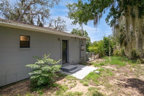 House in Eustis, Florida 2 bedrooms, 67.35 sq.m. № 2204254 - photo 16