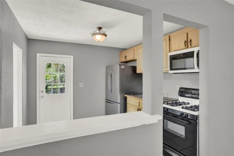 House in Eustis, Florida 2 bedrooms, 67.35 sq.m. № 2204254 - photo 7