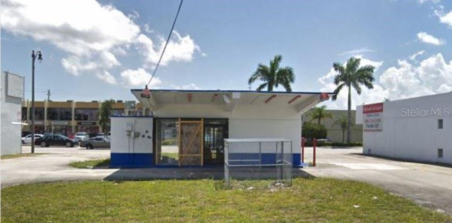 Propiedad comercial en Hollywood, Florida 99.59 m2 № 1564596