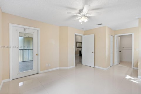 Copropriété à vendre à Coral Springs, Floride: 2 chambres, 96.99 m2 № 2168110 - photo 23