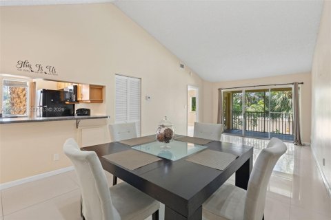 Copropriété à vendre à Coral Springs, Floride: 2 chambres, 96.99 m2 № 2168110 - photo 21