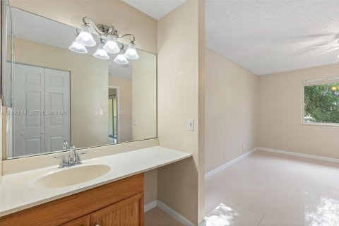 Copropriété à vendre à Coral Springs, Floride: 2 chambres, 96.99 m2 № 2168110 - photo 28