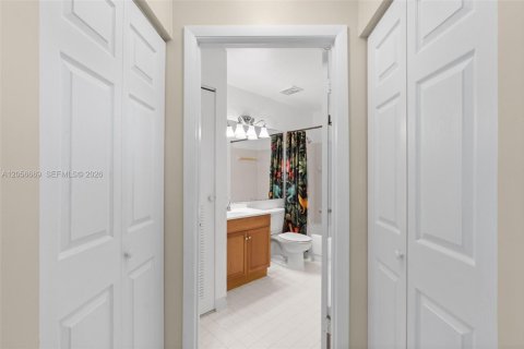 Copropriété à vendre à Coral Springs, Floride: 2 chambres, 96.99 m2 № 2168110 - photo 11