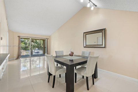 Copropriété à vendre à Coral Springs, Floride: 2 chambres, 96.99 m2 № 2168110 - photo 19