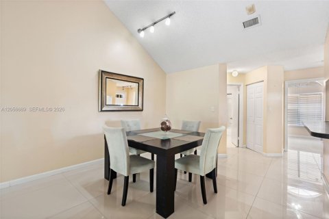 Copropriété à vendre à Coral Springs, Floride: 2 chambres, 96.99 m2 № 2168110 - photo 20