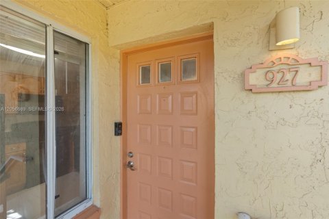 Copropriété à vendre à Coral Springs, Floride: 2 chambres, 96.99 m2 № 2168110 - photo 4