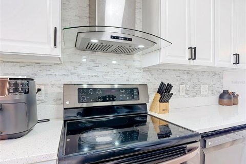 Купить виллу или дом в Киссимми, Флорида 10 комнат, 129.78м2, № 2148581 - фото 22