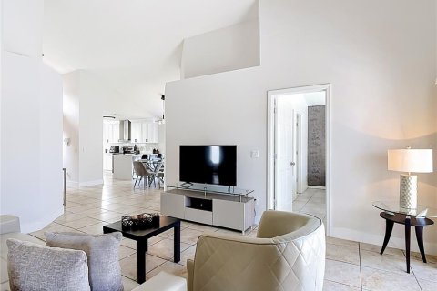 Купить виллу или дом в Киссимми, Флорида 10 комнат, 129.78м2, № 2148581 - фото 14
