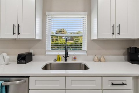 Villa ou maison à louer à Tampa, Floride: 4 chambres, 124.4 m2 № 2289536 - photo 18