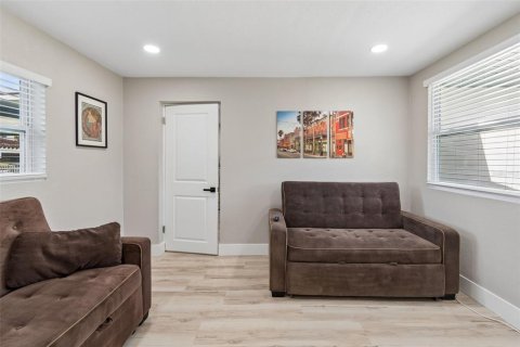 Villa ou maison à louer à Tampa, Floride: 4 chambres, 124.4 m2 № 2289536 - photo 21